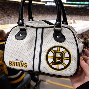 NHL Boston Bruins Bowling Style Mini Handbag Purse – White/Black Logo Bag NWT